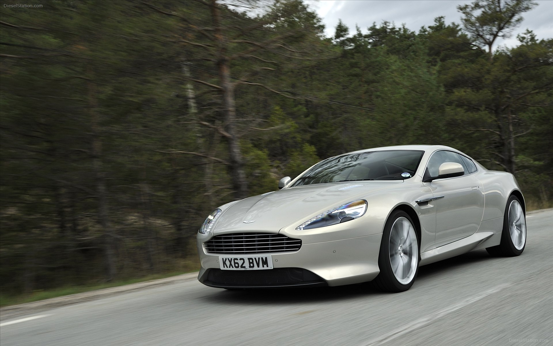 Aston Martin DB9 2013